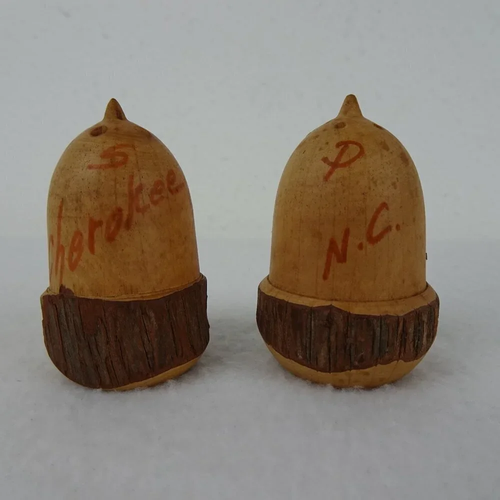 Vintage Acorn Salt and Pepper Shakers Wood Cherokee NC Souvenir Rustic Farmhouse